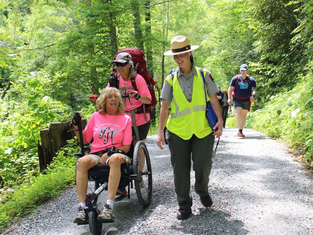 Explore Bryson City tweet media