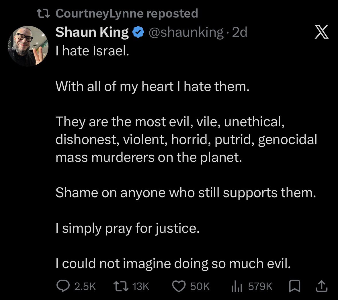 RMDHA's tweet photo. @HuffPost #HuffPost Why do you allow an #antisemite #JEWHATERS to even be published by you? 
It’s not anti-Zionism, it’s Jew hatred. 
#Friday #MentalAbuseCoach <- this psycho coaches people on mental abuse issues? That’s disturbing. #CourtneyLynn #CourtneyNeitzel #TrophyWifeStyle https://t.co/3XXC5tJ4nG