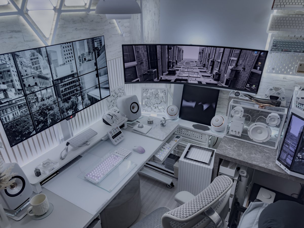 PTN1129's tweet image. おはようございます。
荷物が届いたらちょっと配置変更☺️

WLMOUSE Huan63 HE White
WLMOUSE Huan White＆Purple

White Structure
#desksetup #WLmouse