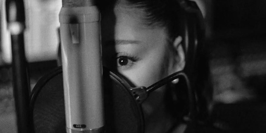 lis is seeing ariana tweet media