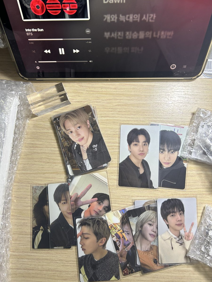 lovely.zz tweet media