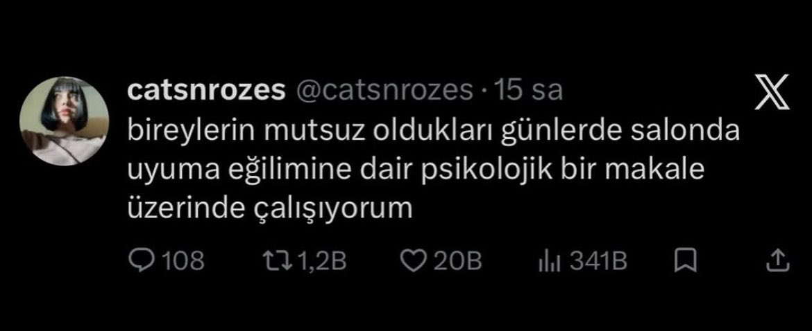 Bence bunun sebebi herkesin salonda toplanmasi en kalabalik odanin salon olmasi mutsuzken de yalniz hissetmemek icin istemsizce orda yatmak istiyoruz