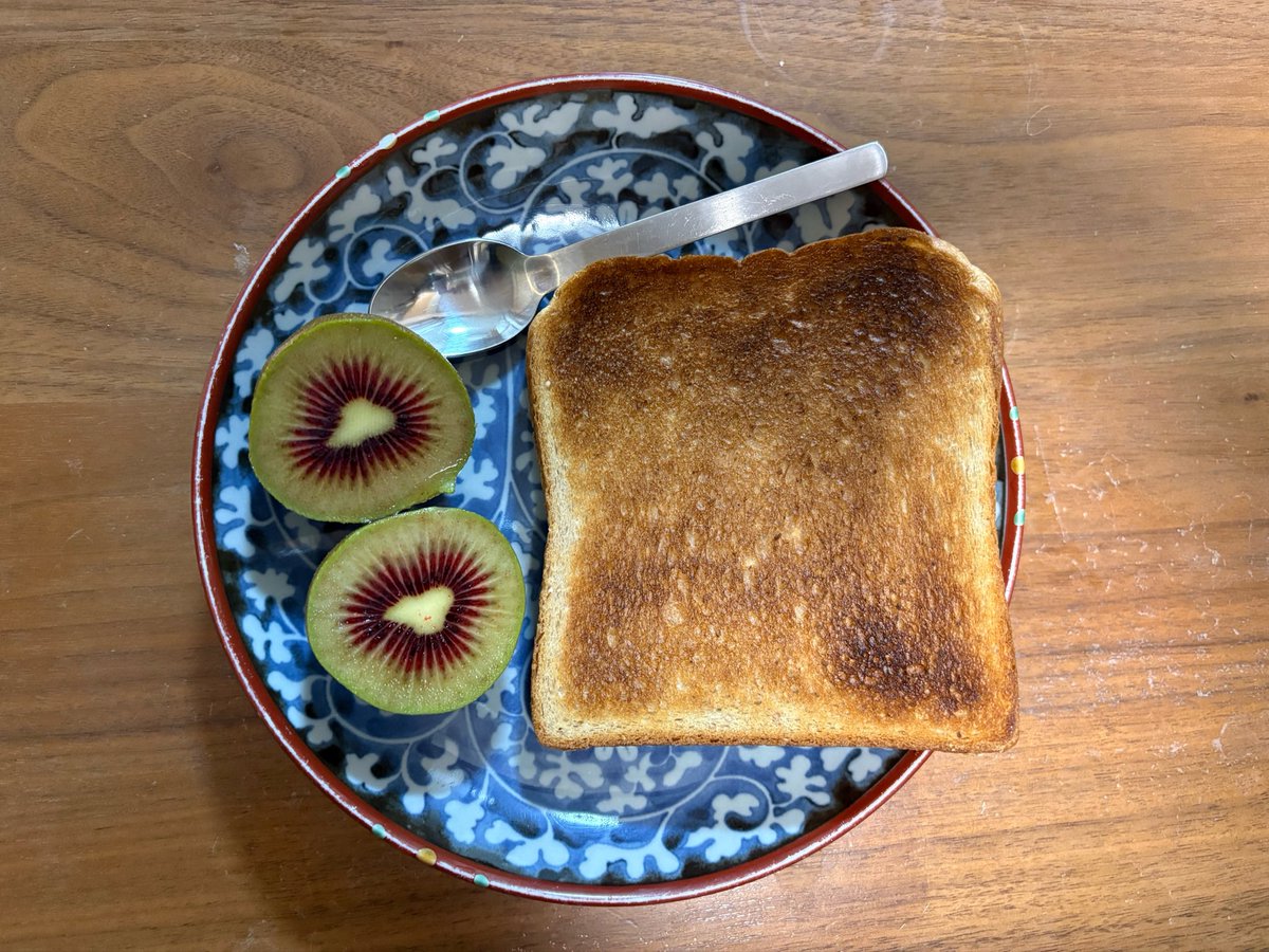 雇われ長女 tweet media