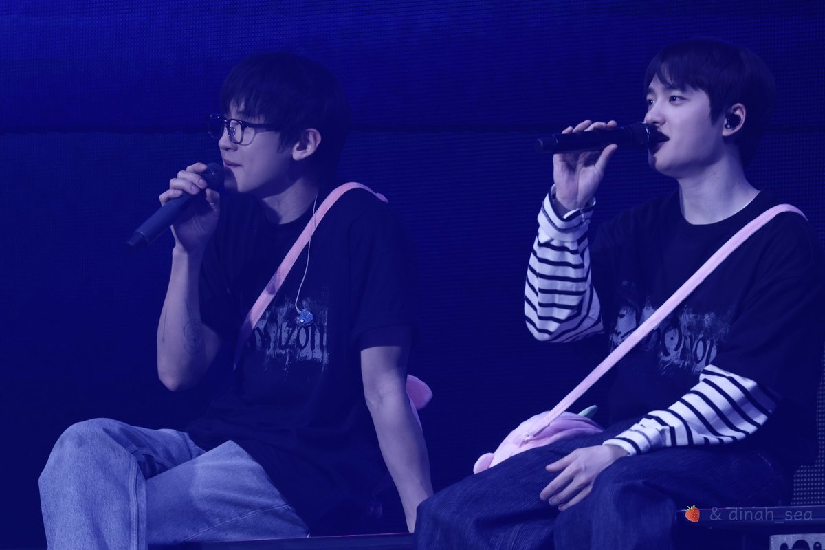 dinah_sea's tweet photo. 찬열이랑 경수 진짜 좋아해요! 🍒🐧🩵

（ps: 친구가 찍어준 사진입니다 📷🫶🏻）

#EXhOrizon_in_SEOUL
#도경수 #DOHKYUNGSOO 
#찬열 #CHANYEOL
#chansoo https://t.co/MjJwzIoGmp