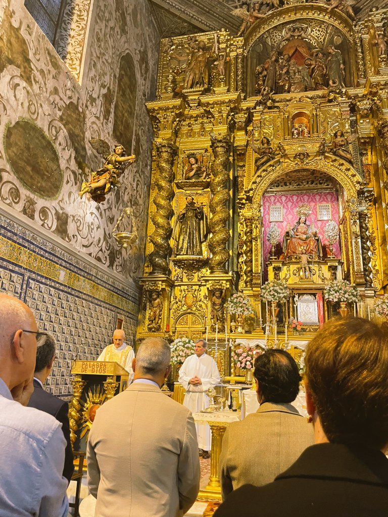 Han finalizado nuestros cultos con el rezo del Vía Lucís. Posteriormente se ha celebrado la misa de hermandad mensual
Gracias a nuestras hermanas Clarisas de Sta. María de Jesús y al padre Amador.
Gracias a la cantidad de devotos que nos han acompañado en esta Cuaresma.