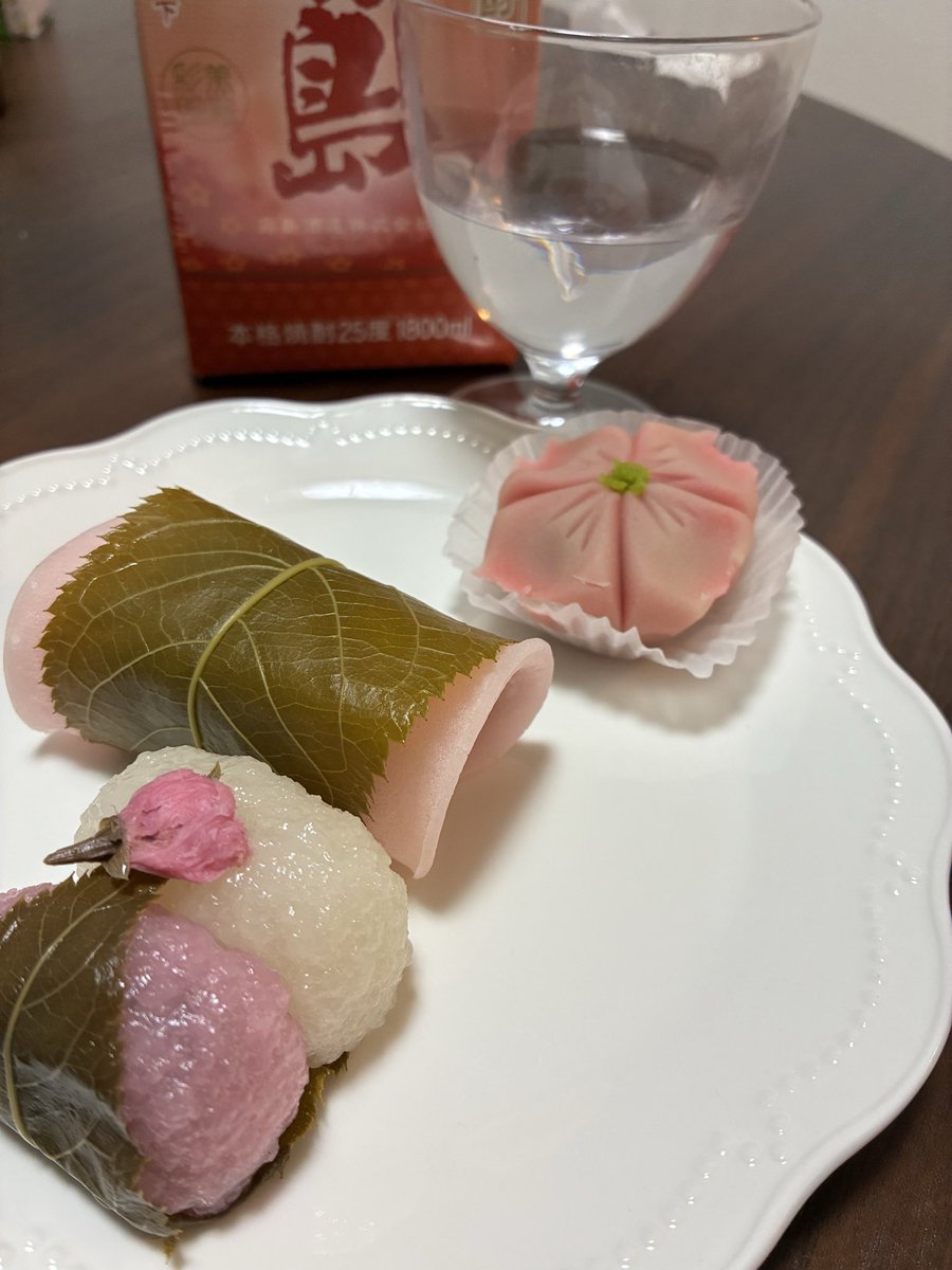 はちみつ揚げパン（黄昏） tweet media