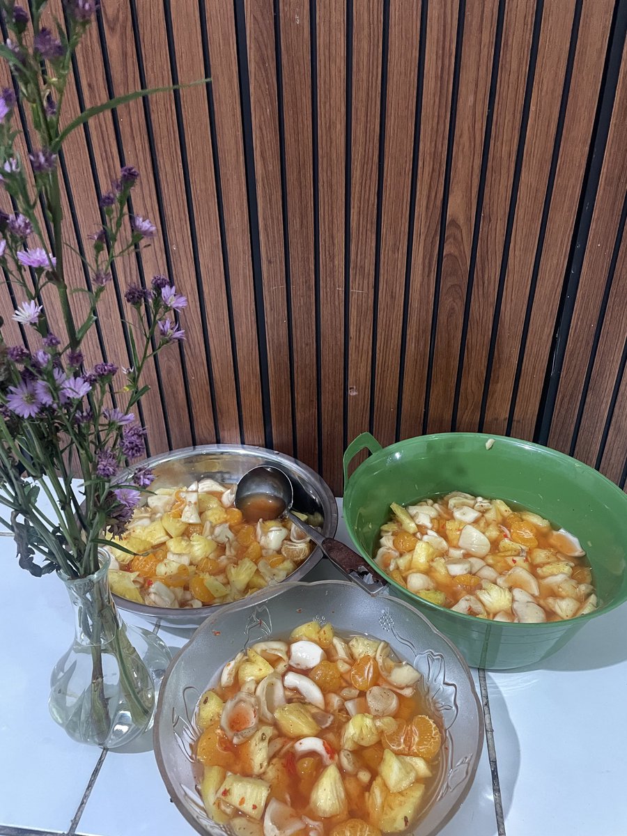 seliyos's tweet photo. Upaya agar produktif, Jumat kemarin full berdiam diri di rumah tidak bekerja depan laptop untuk kmpus dan tidak memikirkan jualan https://t.co/zaRncWTxPx