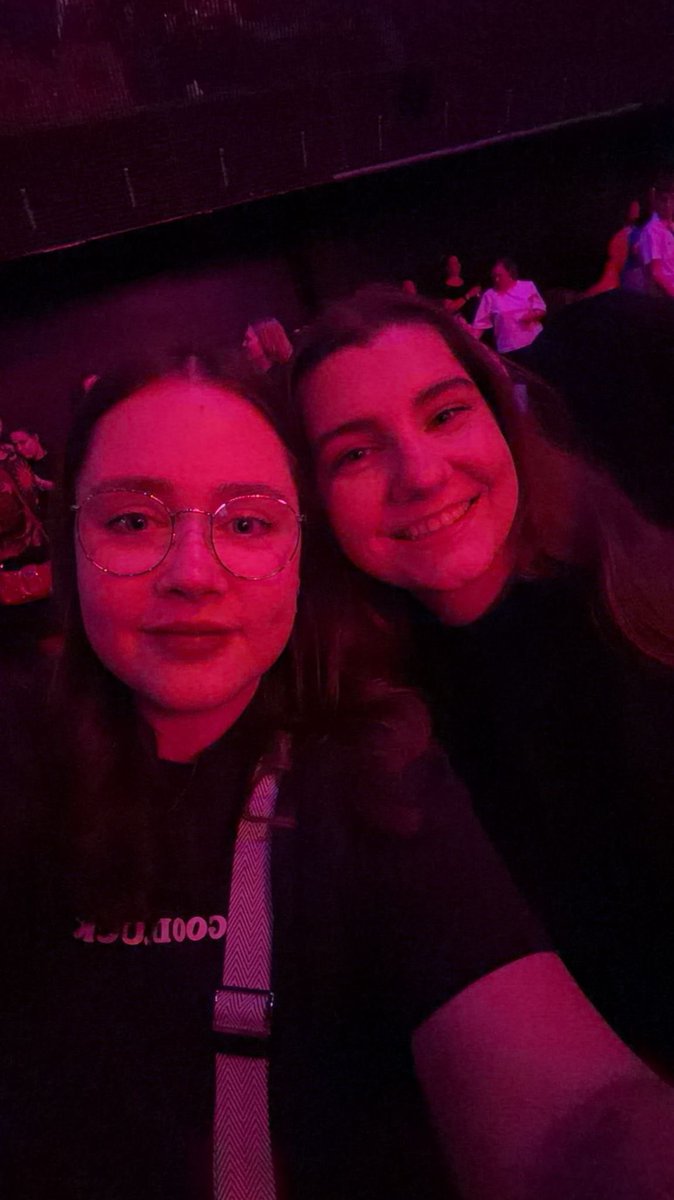 seeing 5sos with bestie was a full on vibe, 10/10 recommend