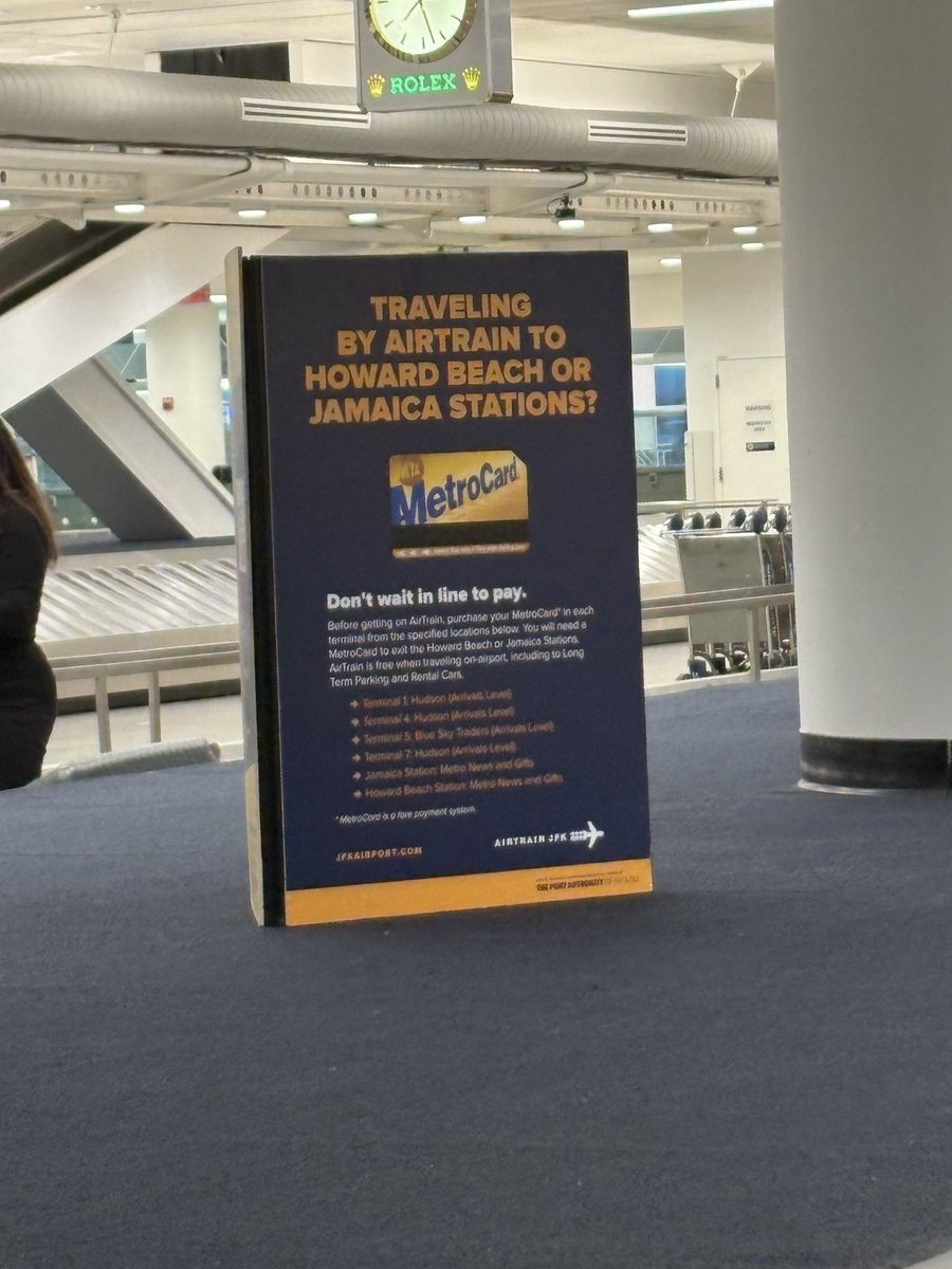 palmys05's tweet photo. @JFKairport hi, just a heads up. There is still a sign up at baggage claim 5 in terminal 4 for metro card https://t.co/HornNQxINN