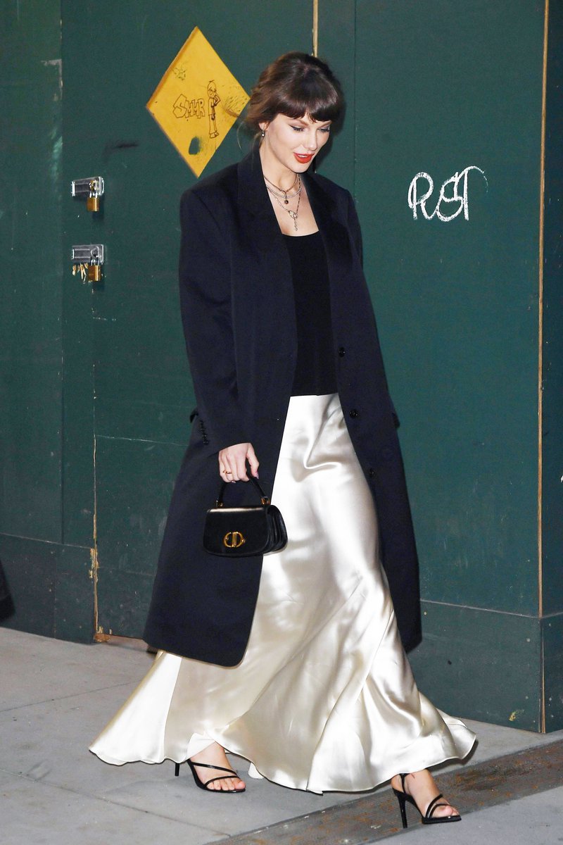 Taylor Swift in 4k tweet media