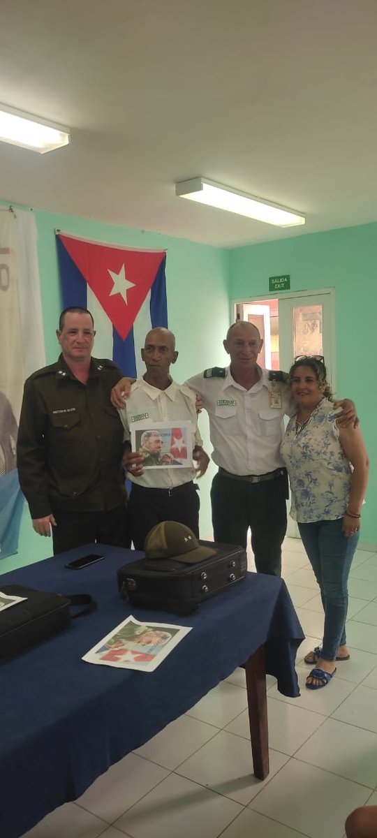 La UEB ESEP Villa Clara realizó la Asamblea de Balance del año 2025. En el mismo se analizaron los resultados de trabajo y las deficiencias del periodo y de estimularon a los rrabajadores destacados. 
Vamos por más.
#MinalXCuba 
#AlimentariaPorCuba 
#ESEPSomosSuGarantía