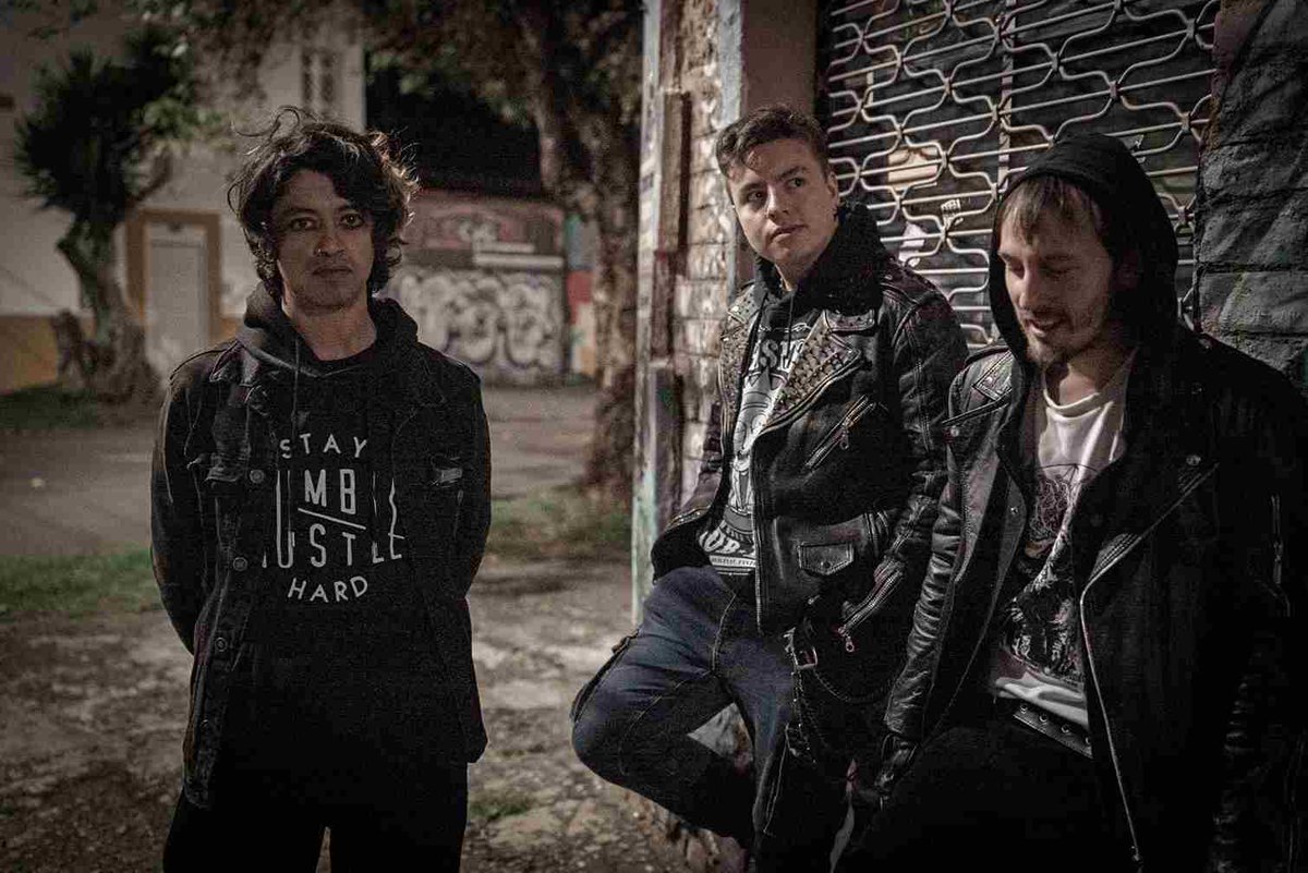 Radiorageoficial tweet media