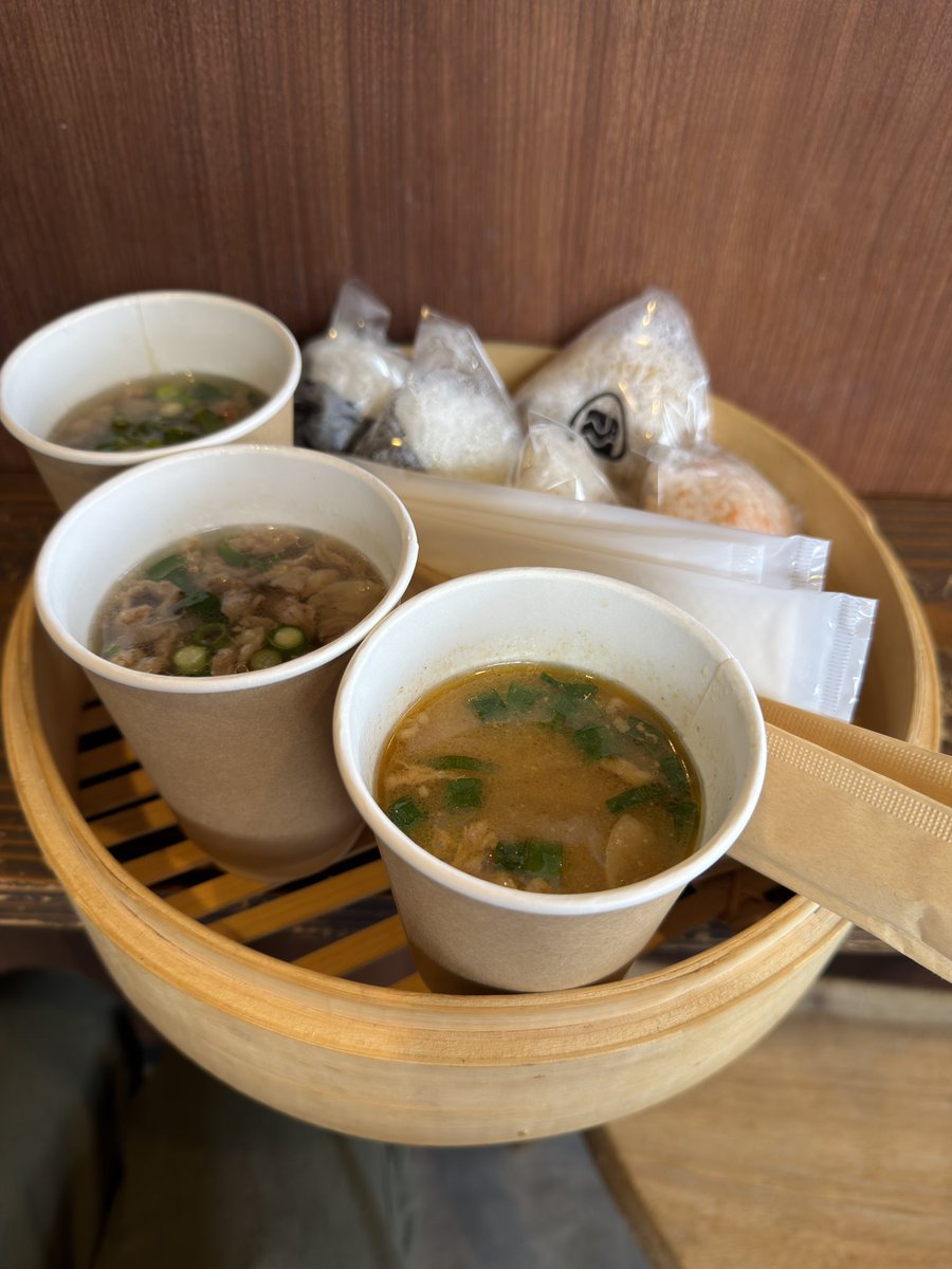 hetako_game's tweet photo. 初岐阜上陸！
飛騨牛たらふく食べる＼( 'ω')／ https://t.co/OOKxlEZFdR