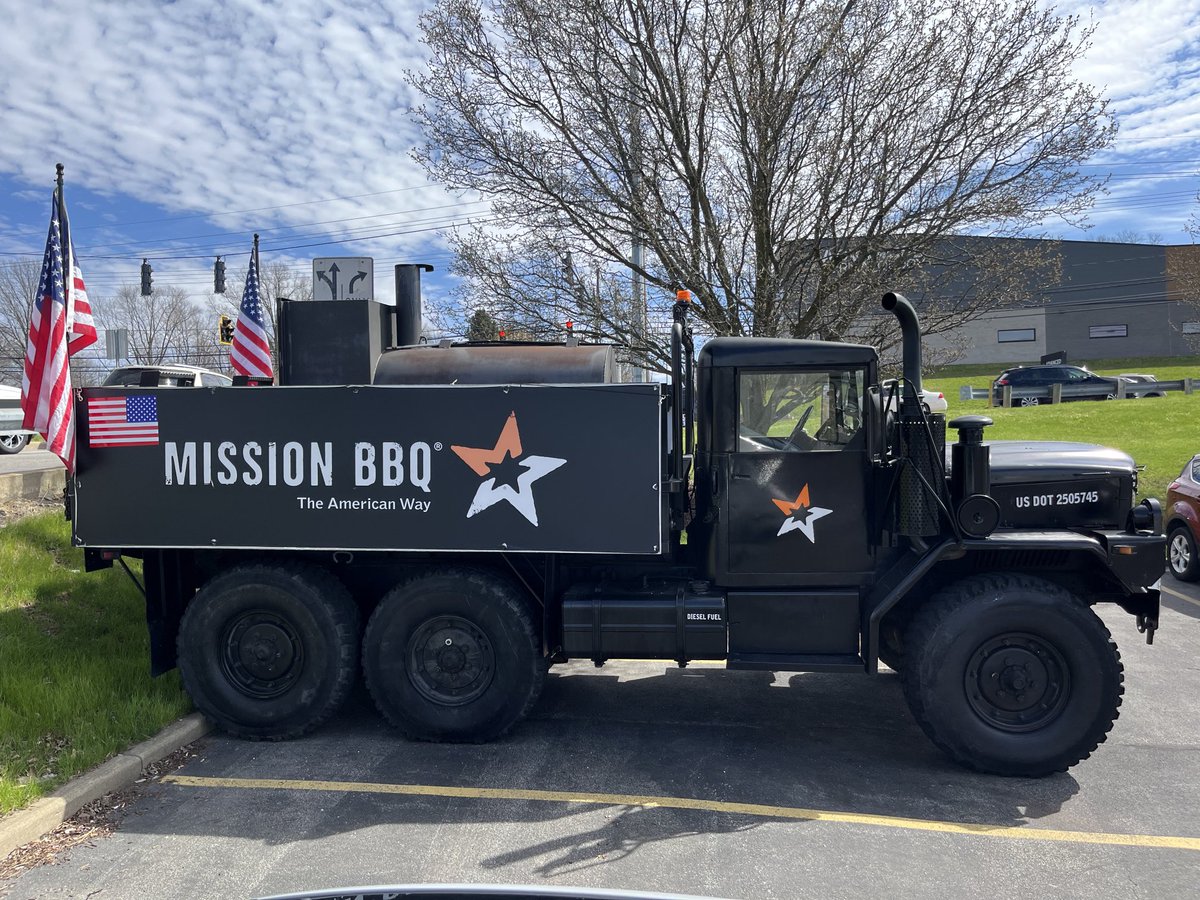 79SteelyMatt's tweet photo. Mission BBQ π #missionbbq https://t.co/ZTBLj4rVDS