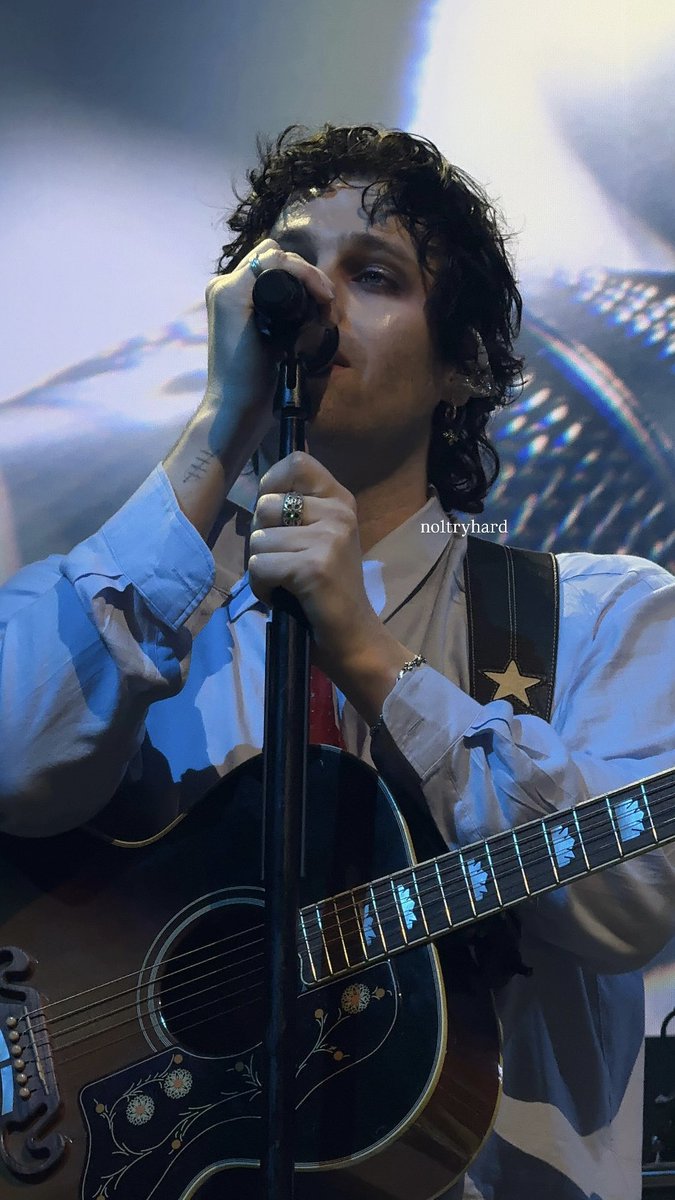 dios mira lo hermoso que es este muchacho