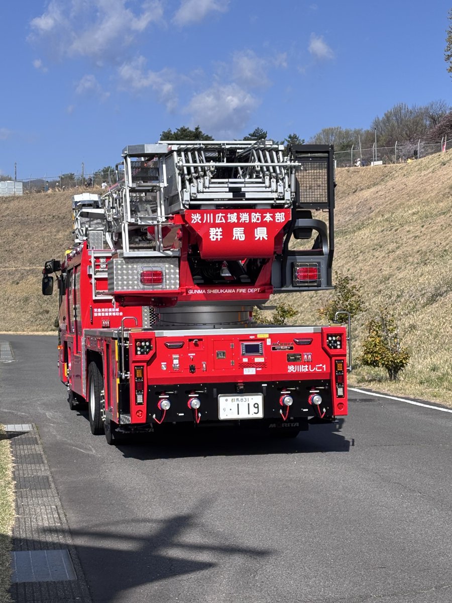 トレボーハイヤー tweet media