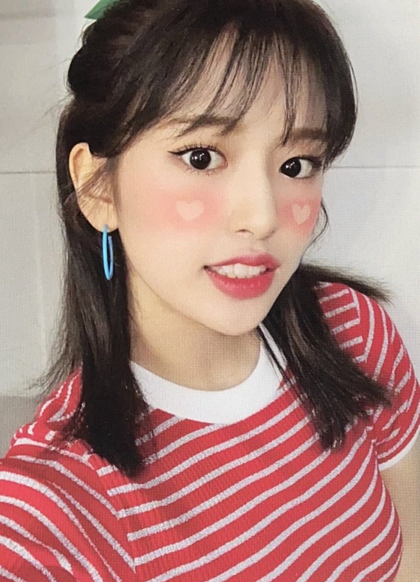 wa_atermelon's tweet photo. IVE Anyujin signed polaroid 양도
아이브 안유진 싸폴 Sell⭕️
https://t.co/14ysJ3fr46
DM or kkt 가격제시 Suggest a price
The outfit in the picture

사폴 사인폴라 싸인폴라 폴라로이드 폴라 포카 아이즈원 아이브 가을 유진 레이 원영 리즈 이서 양도 판매 gaeul yujin rei wonyoung liz leeseo https://t.co/MTb0uN9z80