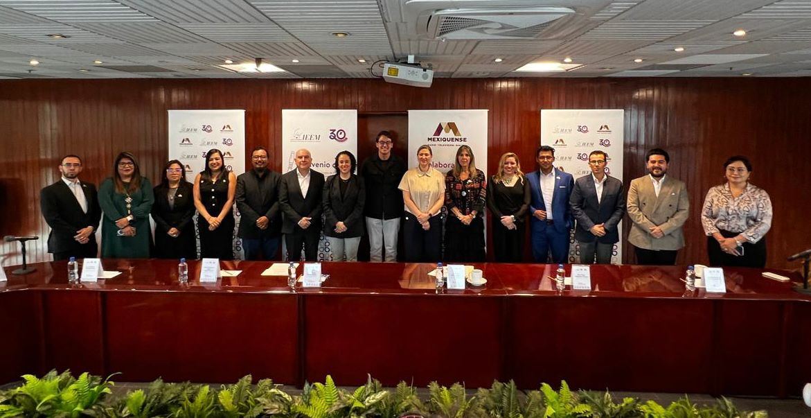 mxqnoticias's tweet photo. El @IEEM_MX y el Sistema #Mexiquense de Medios Públicos (@MexiquenseTV) firmaron un convenio para fortalecer la difusión de contenidos de interés público. 📢🤝

Más detalles aquí 👉 https://t.co/P9jk5kqhYV

📷 Aura Moreno

#MexiquenseNoticias https://t.co/He4h0o5Rro