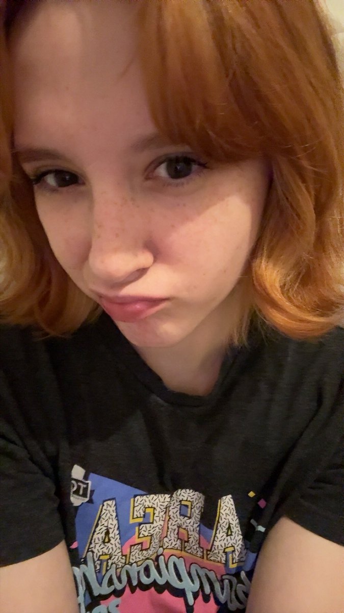 alexis🌺 tweet media