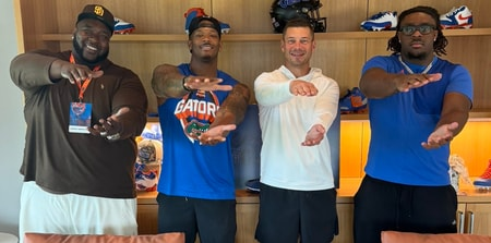 Major news for the Florida Gators 🐊

5-star DL Jalen Brewster, the No. 1-ranked overall recruit, is back in Gainesville for another visit.

STORY: on3.com/teams/florida-…