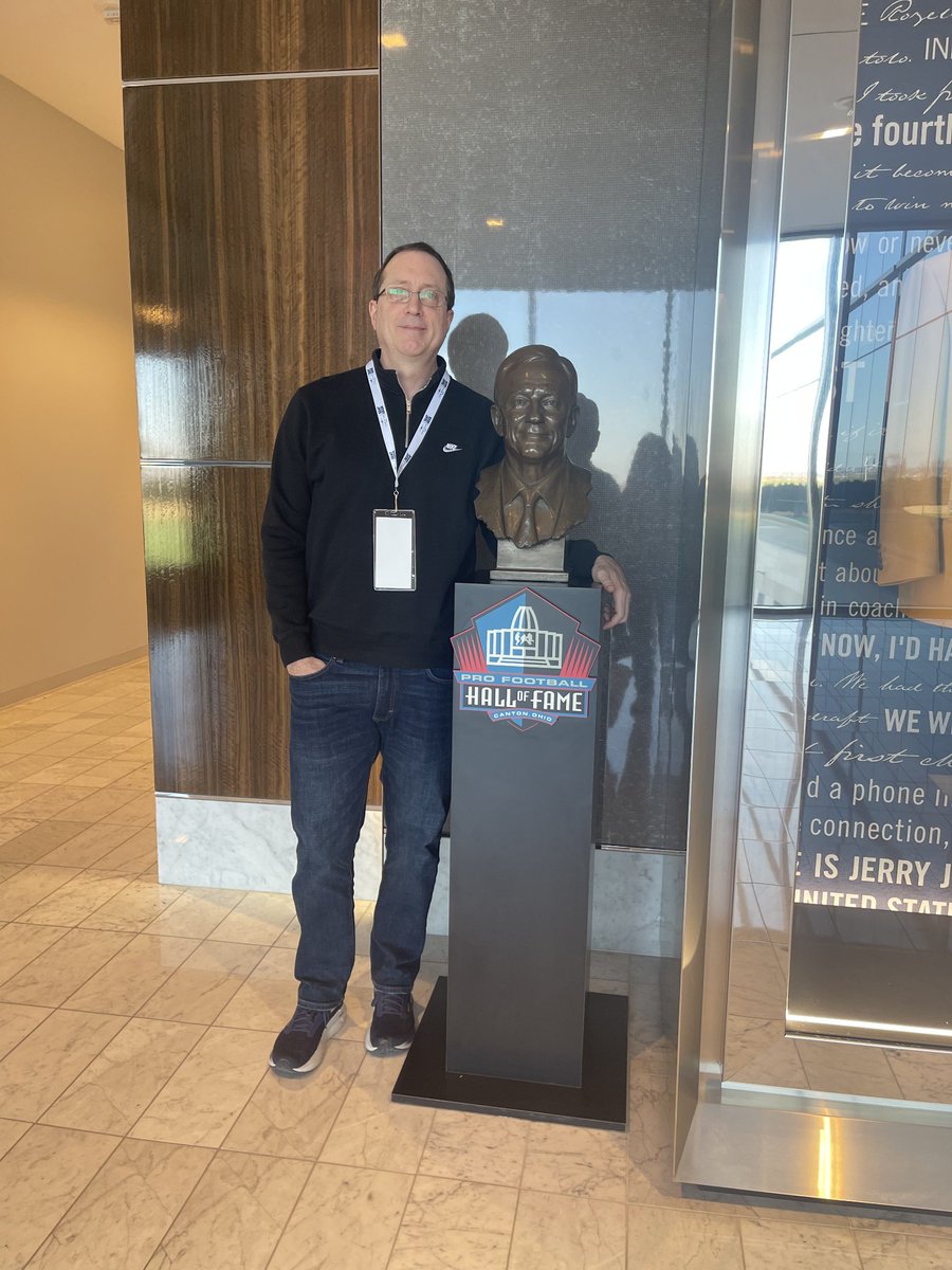 Dave Data Guy | author of 2 stock investing books tweet media