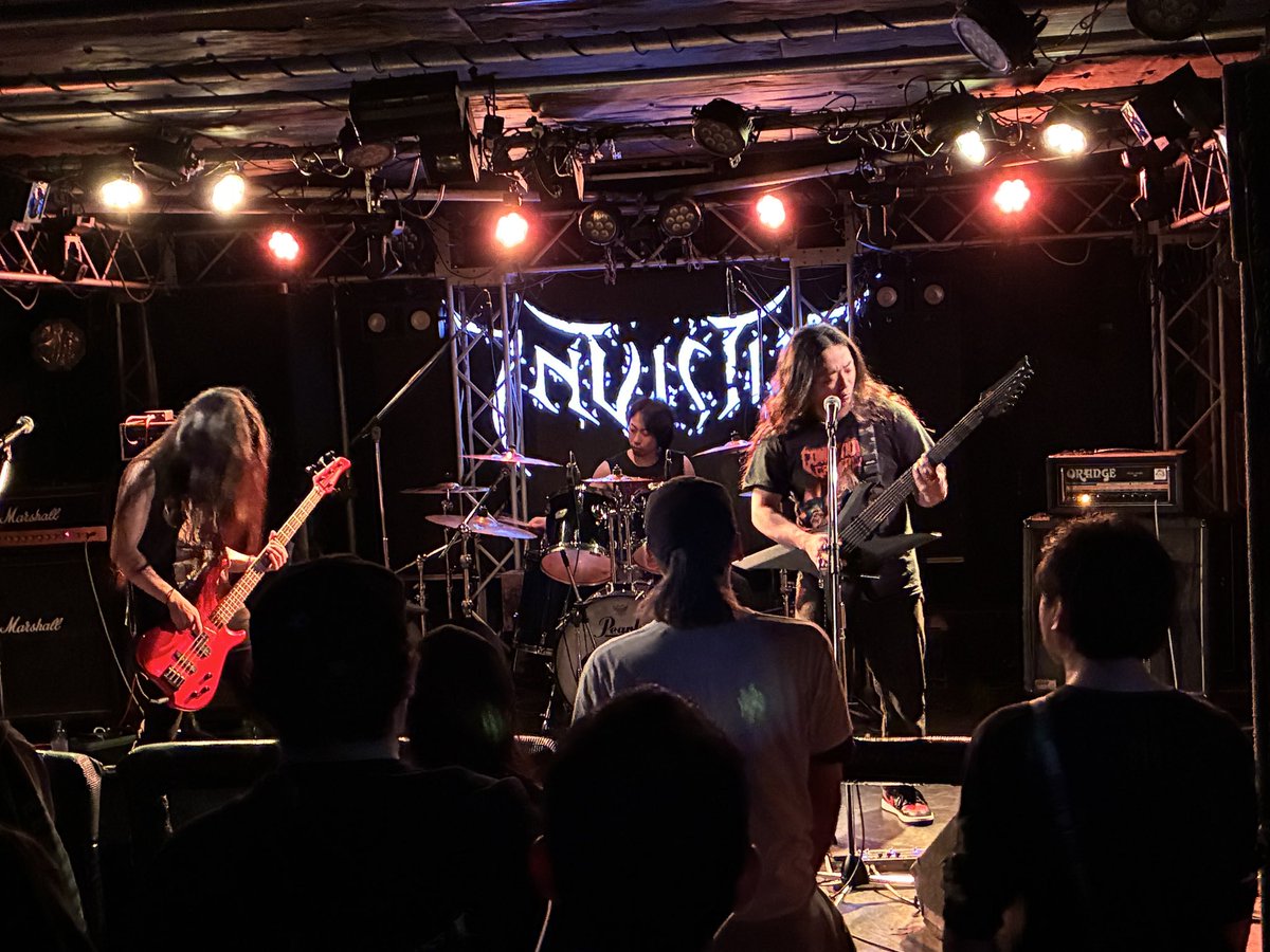 イシッタ tweet media