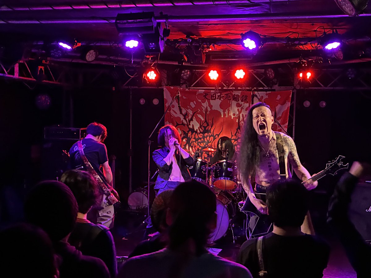 イシッタ tweet media