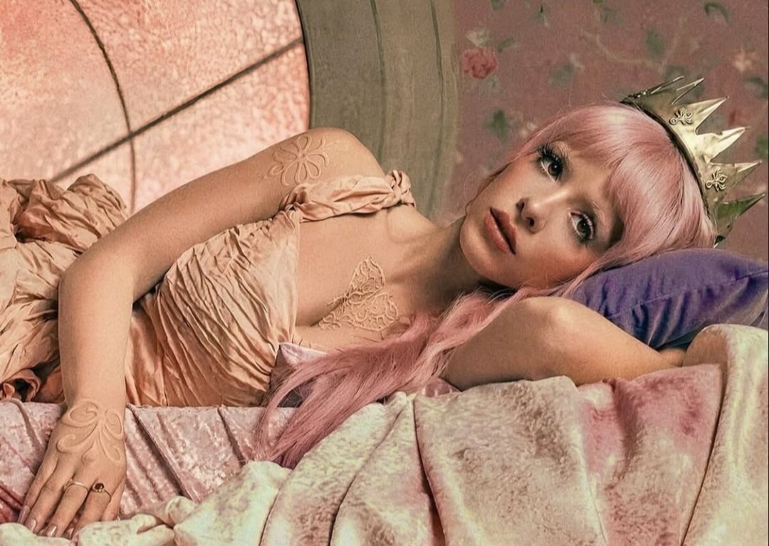 melanie martinez fan page tweet media