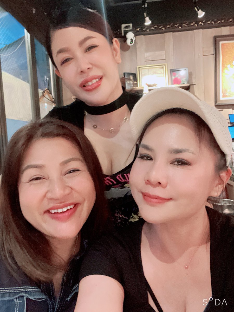 JeerananSiriph1's tweet image. ไว้เจอกันใหม่นะจ๊ะ สาวๆ ขอบคุณที่มาเที่ยวหากันนะจ๊ะ 😘❤️❤️❤️💋