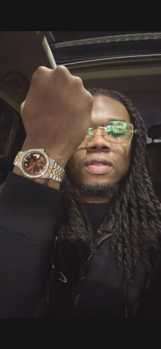 Suckaafree1_'s tweet image. 💫
#milwaukee #414 #Mke #Fyp #1of1