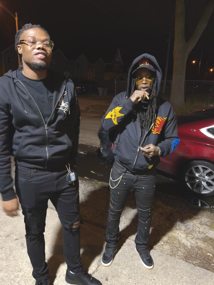 Suckaafree1_'s tweet image. 💫
#milwaukee #414 #Mke #Fyp #1of1