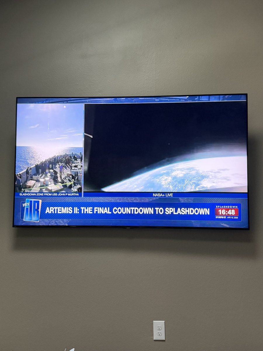 jes 🌊 tweet media