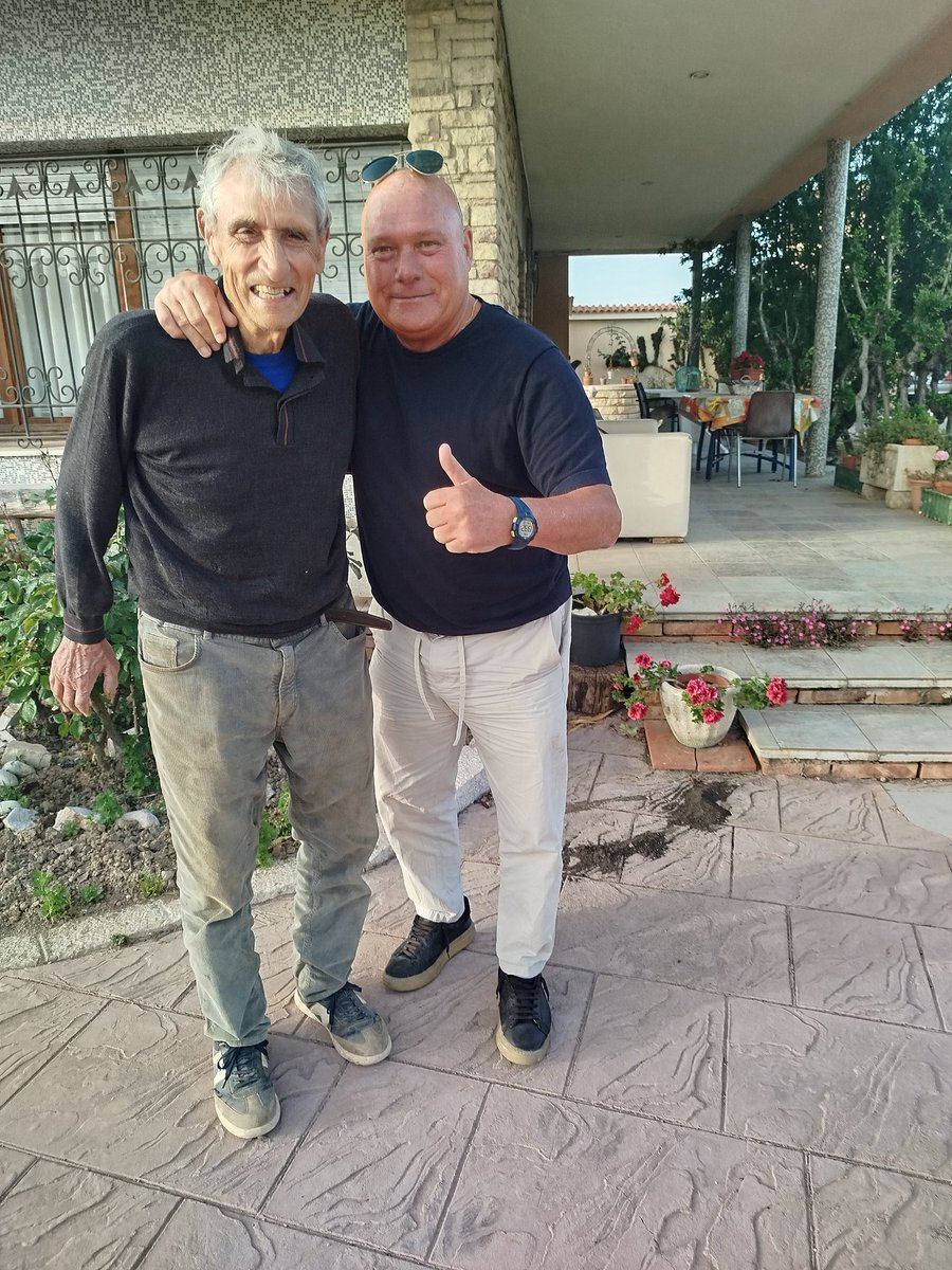 Amb l AMIC Salvador Sadurní i un Dels  meus Ídols com a Top Barça. Una legenda i gran Company. T ESTIMO AMIC 💙❤️