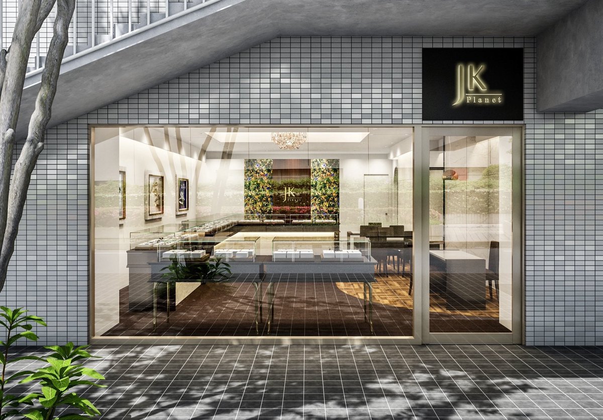 DiamondKokusho's tweet photo. 13店舗目の京都出店、JKPLANET・世界編の幕開け。「愛の指輪®︎」が紡ぐプラットフォームと、宝石業界の「チーム友達」構想
株式会社インクリース 代表取締役 國生大介

■ 伝統と洗練が交差する街「京都・四条烏丸」から始まる挑戦
2026年5月30日、京都の歴史ある中心エリアから新たな扉を開きます。
この場所を選んだのは、単なる国内シェア拡大のためではありません。私たちが創業以来磨き上げてきたブライダルジュエリーのプラットフォームとしての仕組みと美意識が、世界で通用することを証明するための「聖地」の構築です。歴史ある街並みの中で、インバウンドをはじめとする世界中の感度の高いお客様をお迎えし、日本発のコンセプトをグローバル・スタンダードへと押し上げていきます。

■ 競争から共創へ。宝石業界における「チーム友達」構想
私はYouTubeやSNSを通じて、一つのメッセージを発信しました。それは「宝石業界全体と『チーム友達』になりたい」という真なる願いです。
これまでの小売業界は、限られたパイを奪い合うゼロサムゲームが常識でした。しかし、本質的な価値は、他者を蹴落とすことからは生まれません。私たちはJKPLANETを、単なる「商品を売る箱」ではなく、優れた作り手やブランドが輝くための「OS（プラットフォーム）」として機能させたいと考えています。
メーカー、職人、そして競合と呼ばれる他社様も含めて、ジュエリーを愛するすべての人々と手を取り合い、共に業界の未来を底上げしていく。この共鳴の輪を広げることこそが、私たちが目指す真のビジネスの具現化です。

■ プラットフォームの証明：世界基準のブランドとの共鳴
私たちのこの「プラットフォーム構想」と「引き算の美学」は、すでに国内外のトップブランドから深い共鳴と信頼を獲得し、かつてない規模の展開として結実しています。京都出店の発表と同時に、以下の四つの重大な展開をご報告いたします。

1.『世界的人気IP』 JKPLANET限定モデルの発売。
世界中で世代を超えて愛され、最高峰のストーリーテリングを誇るグローバル・キャラクターブランド。JKPLANETでしか出会えない特別な限定販売モデルの展開を開始いたします。

2.スイス最高峰『MEISTER（マイスター）』の4大都市同時発売
スイスの鍛造技術の最高峰であり、ヨーロッパの歴史あるマリッジリングブランドとしての誇りを持つ『マイスター』。その妥協なき精密さを誇るプロダクトを、銀座本店、名古屋栄店、大阪梅田店、福岡天神店の主要4拠点において一斉に発売いたします。

3.ハワイアンジュエリーの頂点『Maxi（マキシ）』新作結婚指輪を全国一斉発売
ハワイに本店を構え、Instagramフォロワー3万人を超える圧倒的な支持を誇る『Maxi』。その卓越した彫り職人の技術とモダンスタイルが融合した「新作結婚指輪コレクション」を、JKPLANET全店舗を通じて一斉に発売いたします。ハワイの魂が宿るこの新作が、全国の恋人たちの手に同時に届く。これこそが私たちのインフラが成し遂げる新しい流通の形です。

4.日本の人気デザイナーブランド『YUKA HOJO（ユカホウジョウ）』と和と桜がテーマの『紡ぎ輪（つむぎわ）』の京都唯一の正規取扱店に決定
メイドインジャパンを牽引する人気デザイナーブランド『YUKA HOJO（ユカホウジョウ）』、そして和と桜をテーマにした美しい結婚指輪『紡ぎ輪（つむぎわ）』。国内外で熱狂的な支持を集めるこの2ブランドから、京都エリアにおける「唯一の正規取扱店」としてJKPLANETが選ばれました。日本の精緻な物作りの魅力を、京都という伝統の地から世界へ発信いたします。

これらは単なる「商品の仕入れ」ではありません。伝統あるスイス、情熱と歴史を紡ぐハワイ、世界的なIP、そして日本の誇る精緻な物作りが、JKPLANETという「器」を信頼し、その大切な作品を託してくださったことの証明です。

■ 結びに代えて：三位一体で成し遂げる「人生のプラットフォーム」
私、國生大介が生涯をかけて築くべきは、一過性のフローである「年商」ではなく、永続的なストックとしての価値です。
経営者として実業を牽引し、投資家として資本を最適化し、そして「小説家」としてこの軌跡を物語に昇華する。この三位一体の生き方をもって、数字としては、総資産1000億円という未来を目指し、人生というプラットフォームをも完成させる覚悟です。
京都という歴史の縦糸に、世界中の素晴らしいブランドという横糸を織り込み、「愛の指輪®︎」という美しいタペストリーを完成させる。
宝石業界の未来は、ここからさらに面白くなります。

JKPLANET 京都四条烏丸店（JKプラネット）
2026年5月30日グランドオープン。