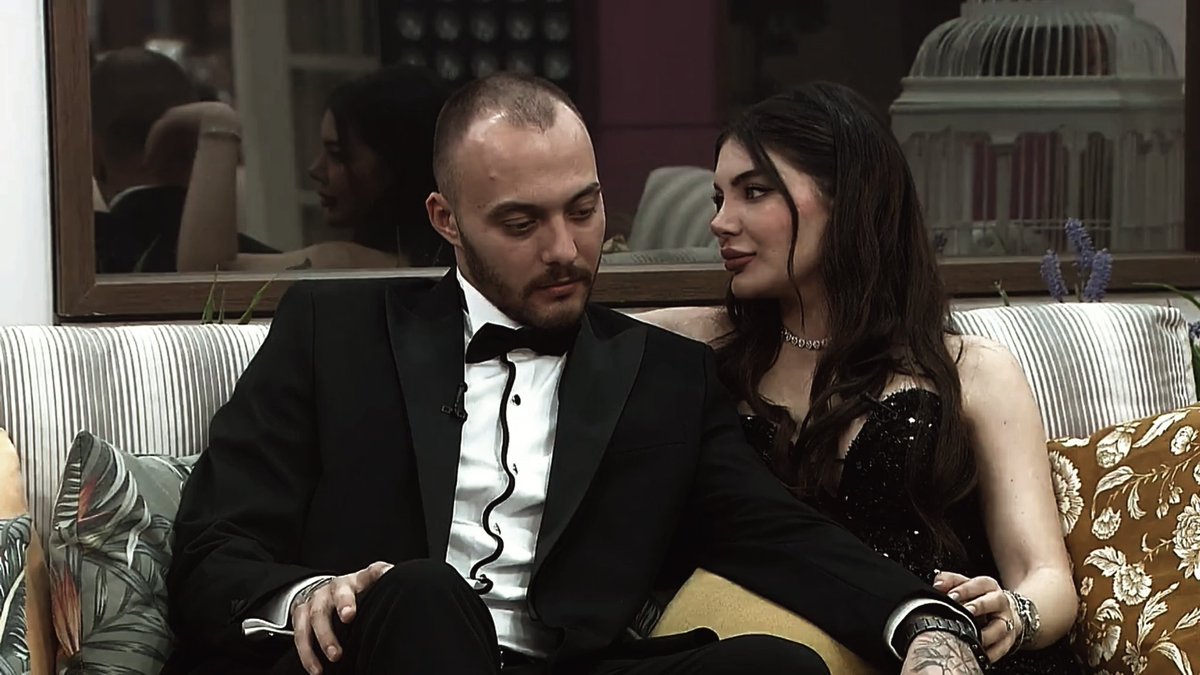 Aysomi🐈‍⬛ tweet media