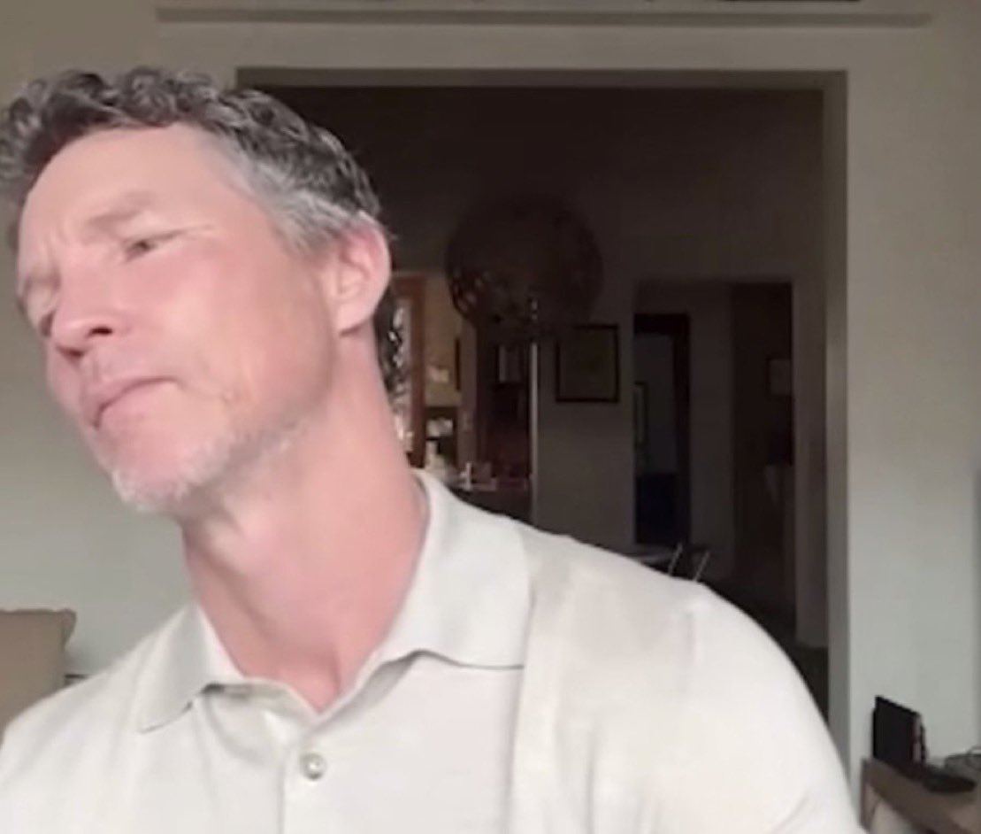 bella 𖦹 tweet media