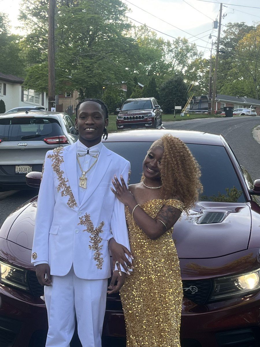 bamahustla89406's tweet image. I’m so proud of my son and the young man he is becoming…. 🫡 Trimayne 
#prom2026