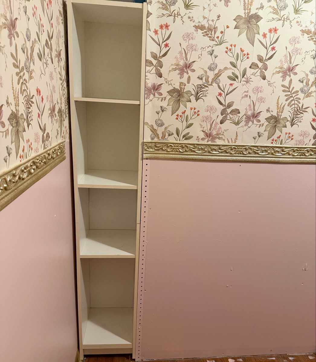 a vampire with “issues” tweet media