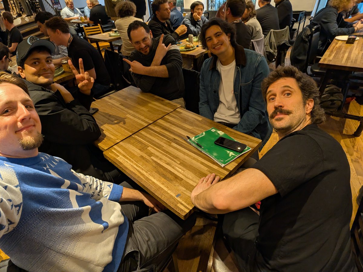 teej dv 🔭 tweet media