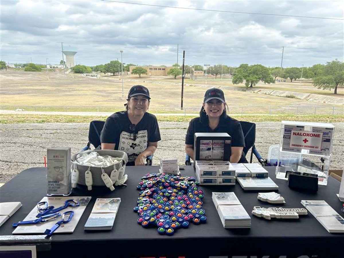 BeWellTexas's tweet photo. We had a wonderful time yesterday at the Public Health Fest hosted by @SAMetroHealth! 💙
It’s always meaningful to connect with community members and partners who are working every day to make a difference.
#CommunityFirst #PublicHealth #CommunityImpact https://t.co/h2pwcu4B8r