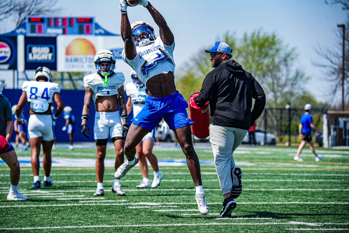 Manny Harris tweet media