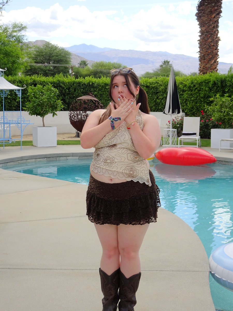 sara MET SABRINA 💋 tweet media