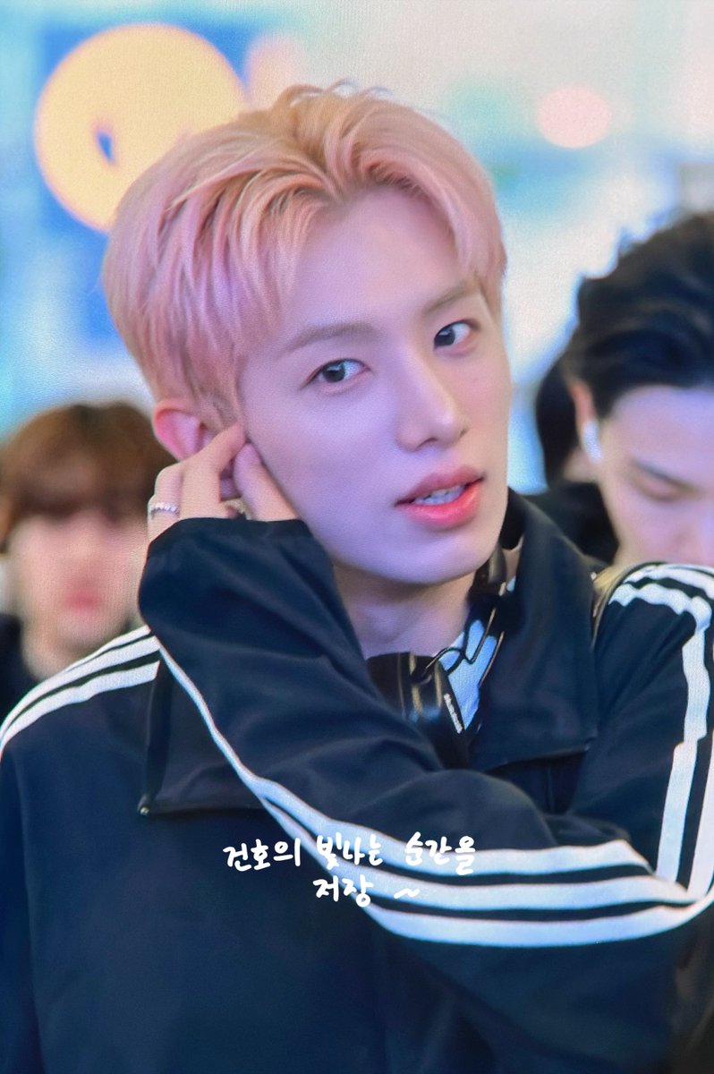 𝐒𝐚𝐯𝐞. tweet media