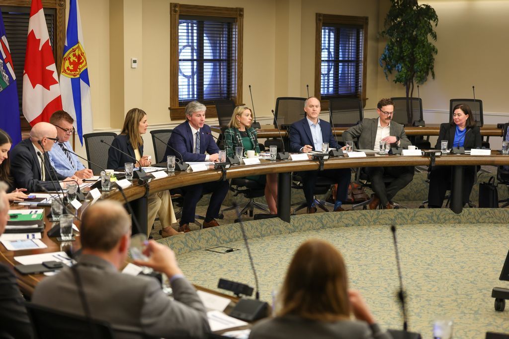 BrianJeanAB's tweet image. It was an honour to join Premier @ABDanielleSmith, Nova Scotia Premier @TimHoustonNS and our industry partners as we work to strengthen energy security across Canada.

#abpoli #ableg #Alberta #canada #novascotia