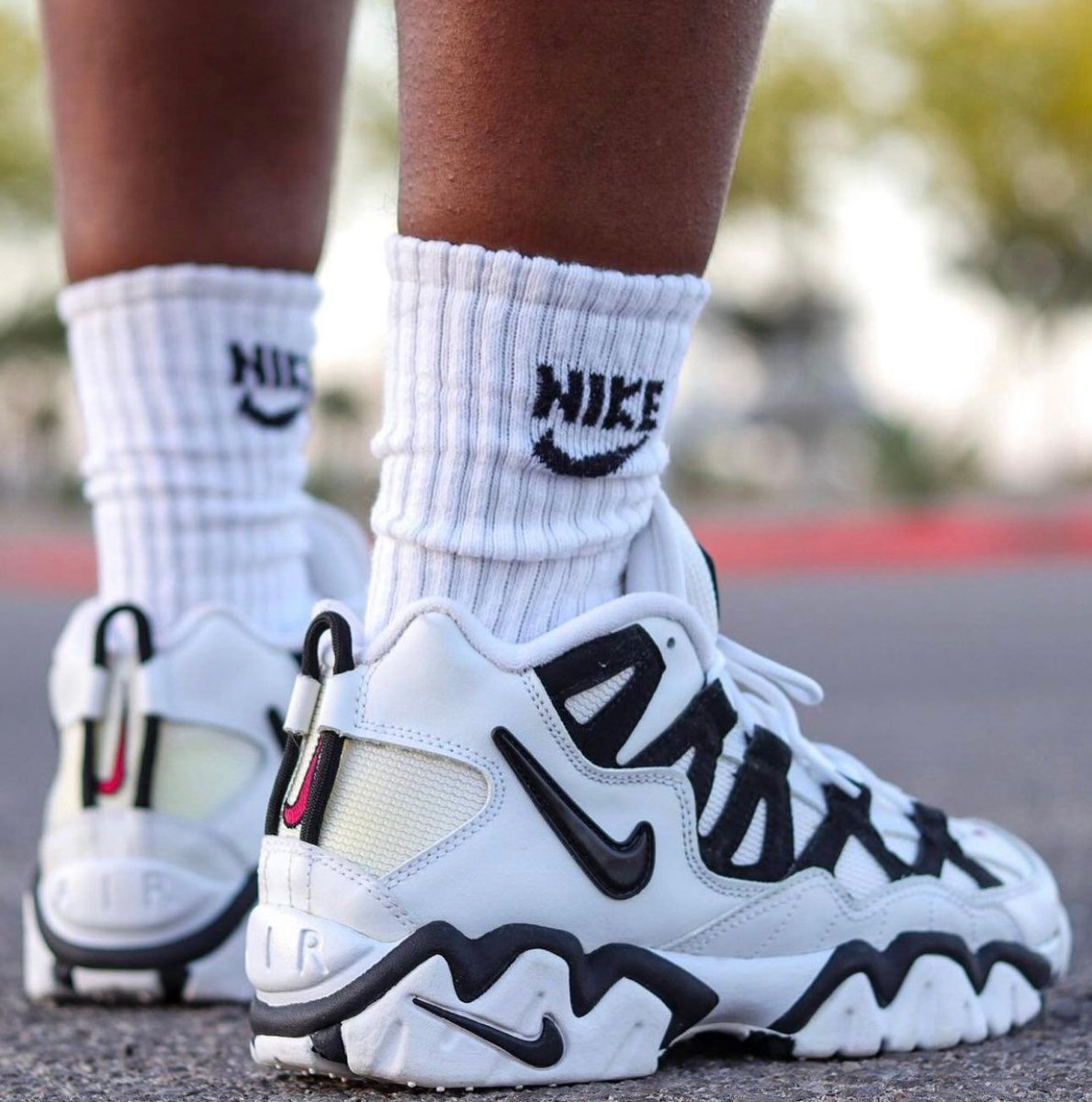 JustFreshKicks tweet media