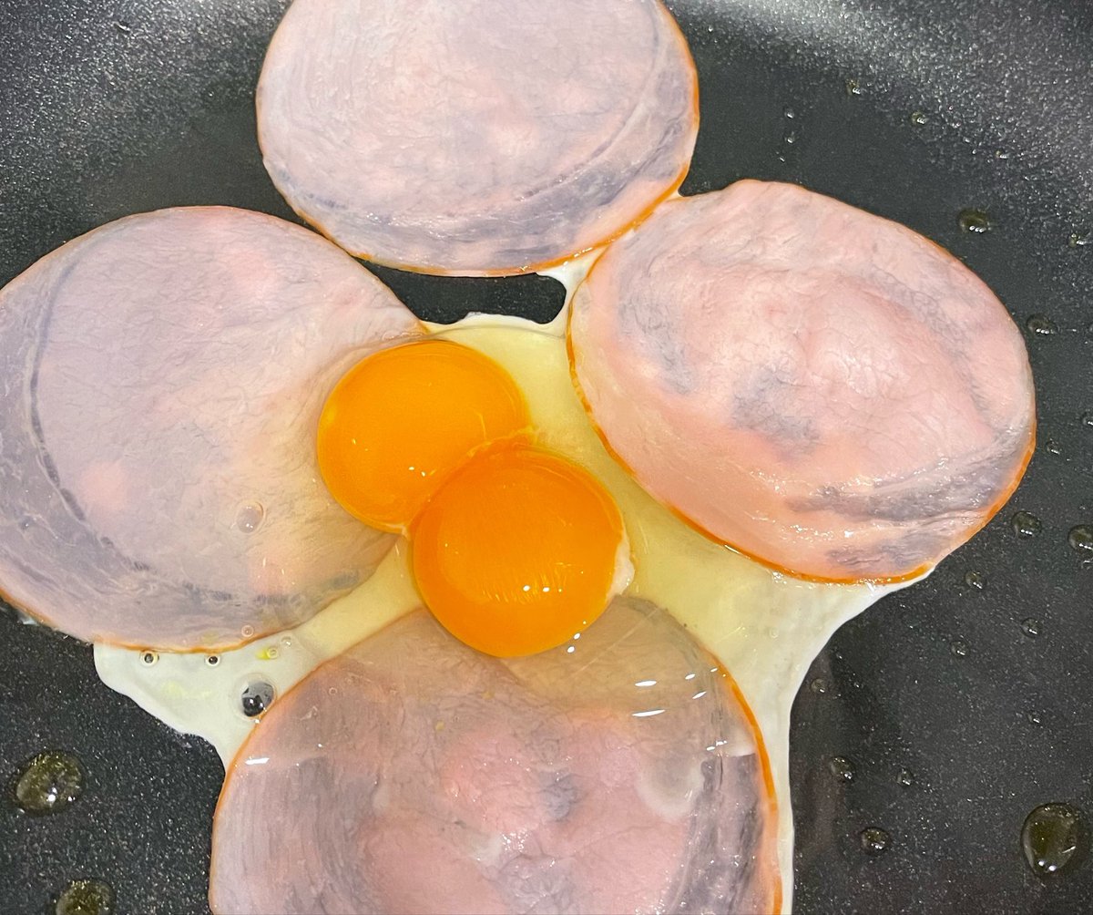 Hiroyuki tweet media