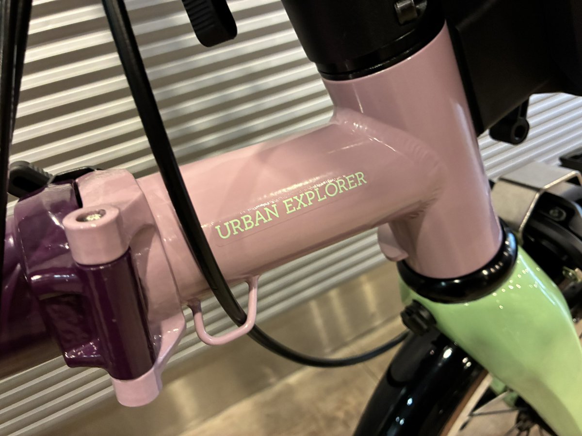 LOROCYCLEWORKS's tweet photo. 【限定モデル】
BROMPTON 新型P-Line Urban Explorerが入荷しました。
当店は、S4Lとなっています。
この自転車を使って、Urban(都市)のExplorer(探検家)になろう!
#ブロンプトン #brompton #Pline #urban https://t.co/DN1iM6D3oD