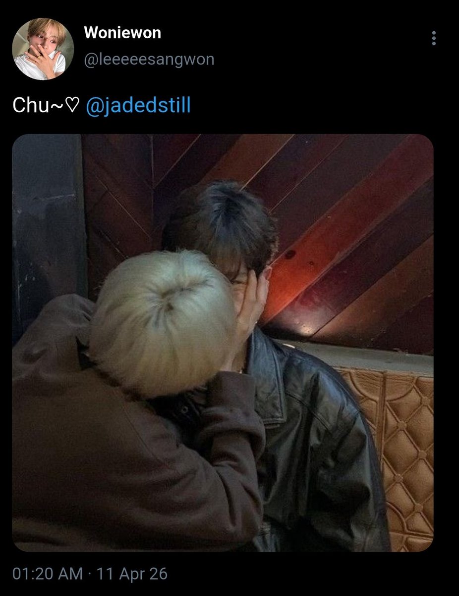 leilovesleowon's tweet image. ~#leowon three tweets AU ⭐️

Sangwon decides to hard launch his relationship with Leo 🤍

+silly short fic
+mention of mature content
+crack fic
+mention of #haoseo 

#1