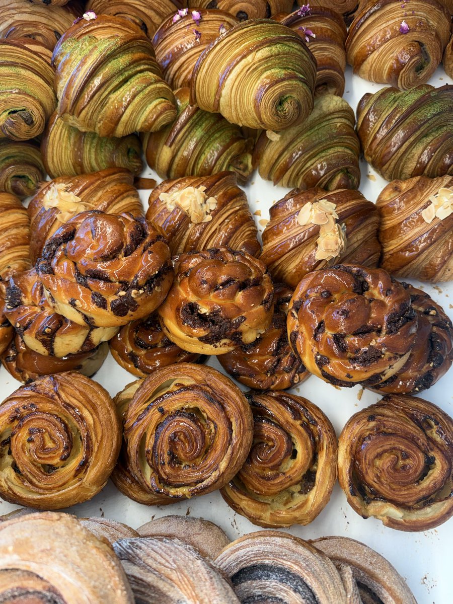 SashaFarber's tweet photo. Ok we back people sorry been a second need to get better let’s start with this! Who’s Hungry? https://t.co/LbqDKERYSg