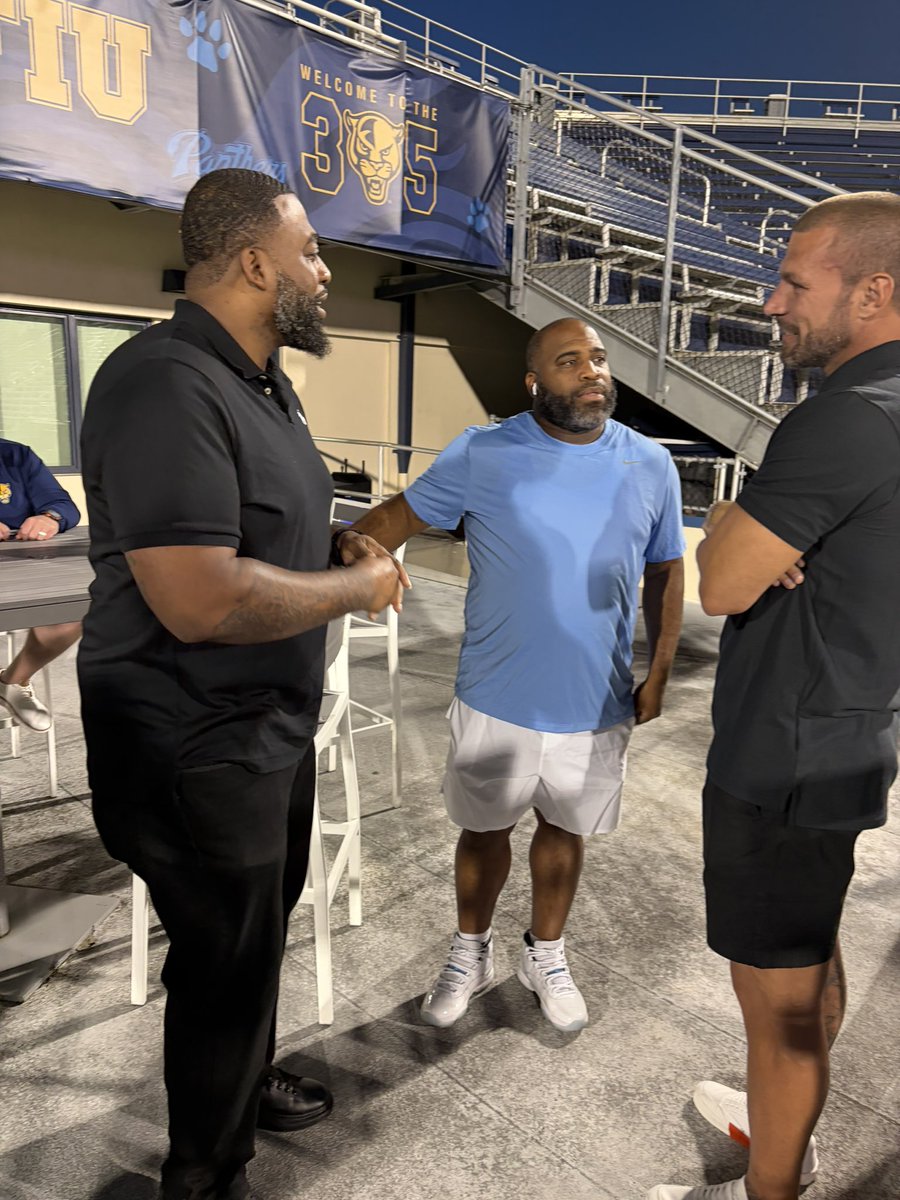 Good vibes on the deck tonight w @fiufootball alumni!!